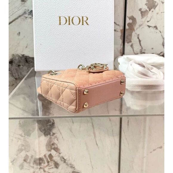 Dior Women Pre-Loved Bag Very Good Condition - Picture 5 of 9